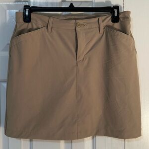 Eddie Bauer skort with built in shorts Size 10 in khaki.